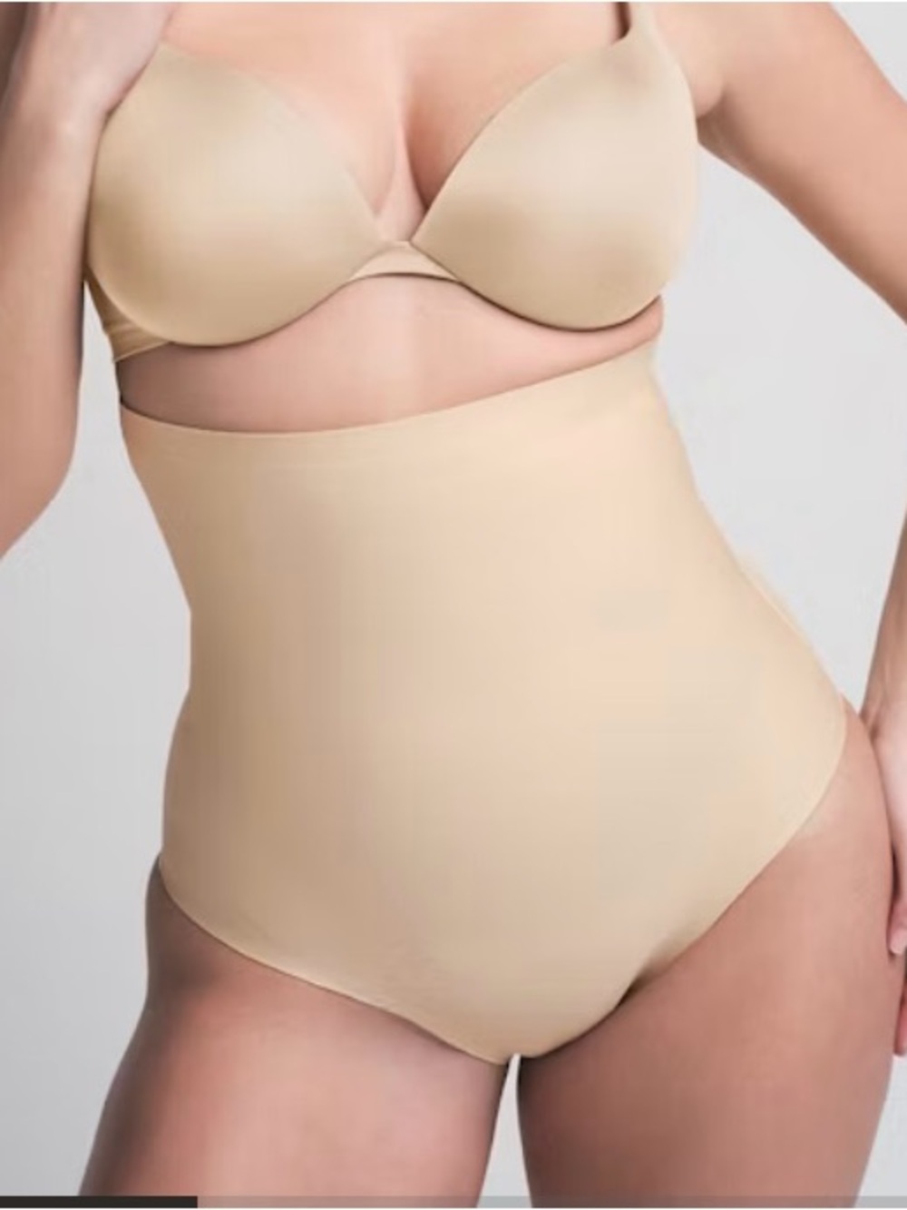 SKIMS High-Waisted Brief Sz S - Sand - Strong compression - Body Zoned